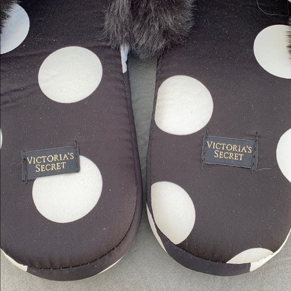 Victoria secret slippers new with out tags - Picture 4 of 5